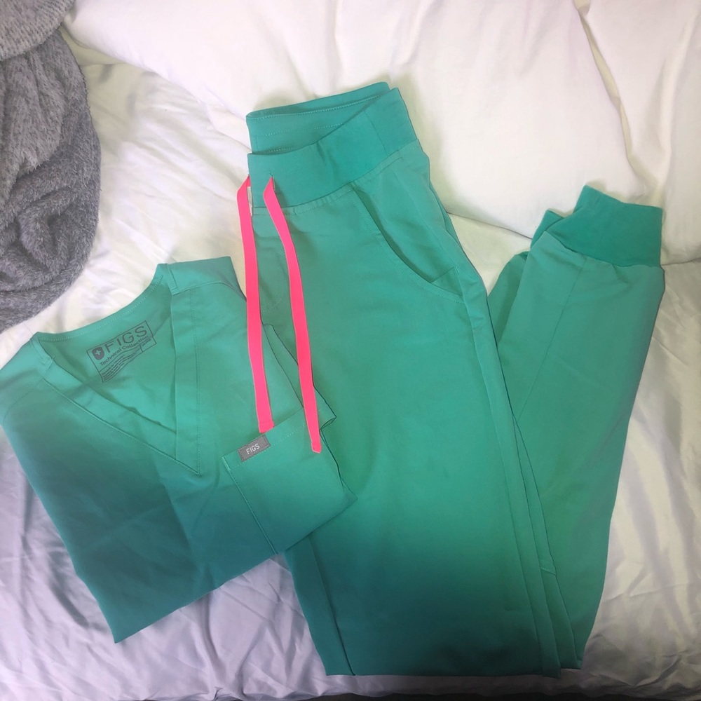 FIGS (Wearfigs) Surgical Green set